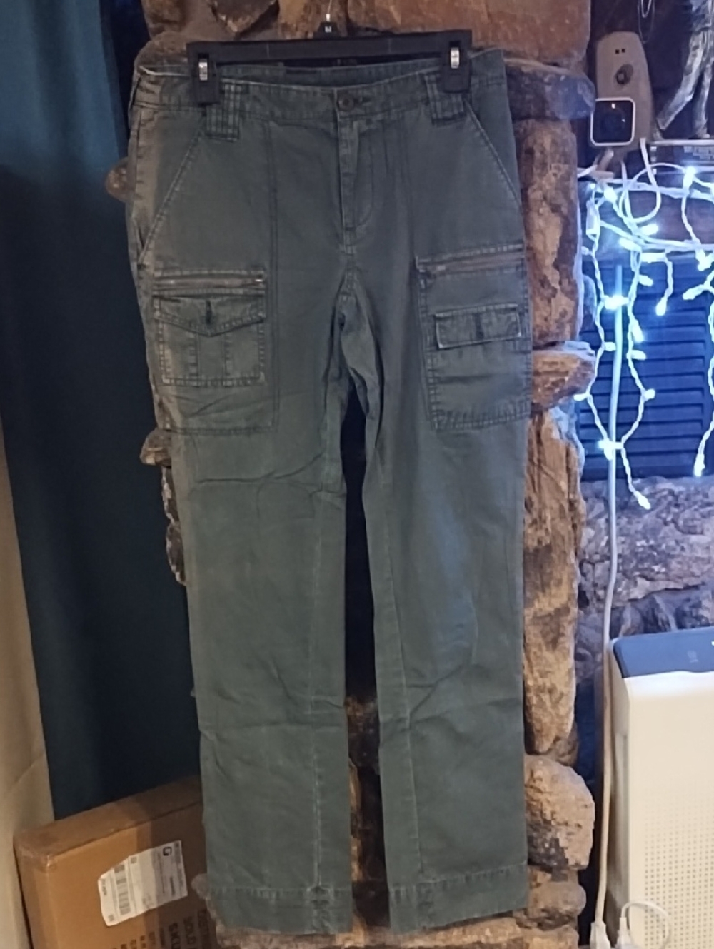 Men's Olive Green Cargo Pants - Casual Utility Style